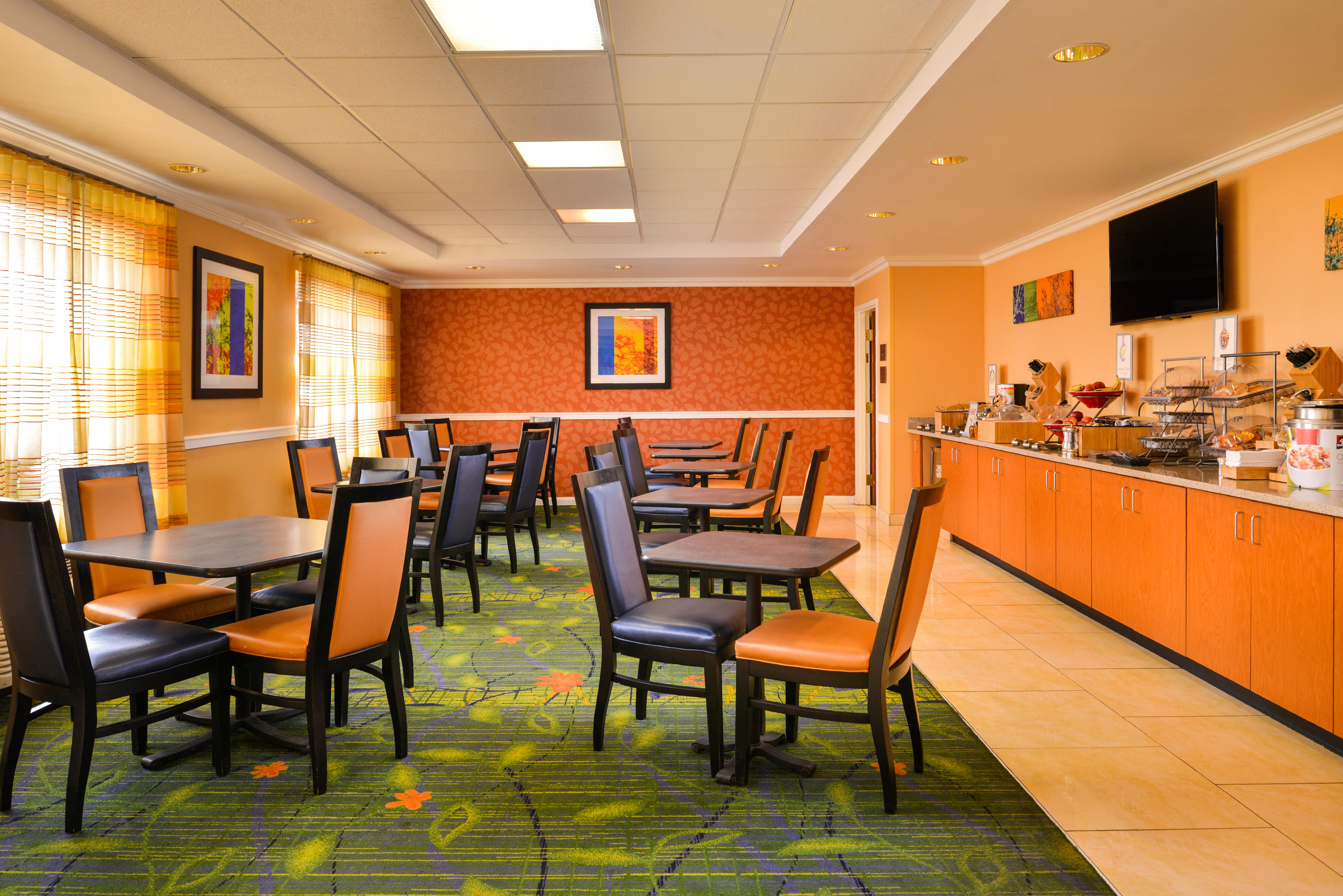 Holiday Inn Express Princeton By Ihg Exterior foto